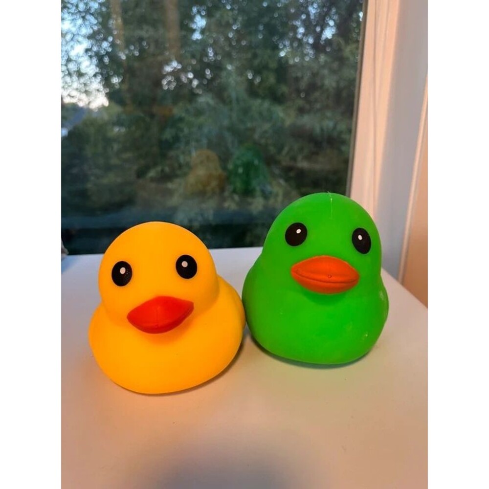 Toymendous Yellow & Green Jumbo Squishy Ducks, UO Oregon
